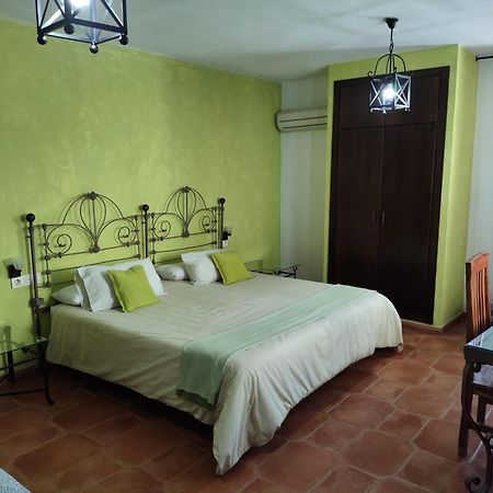 Hotel Rural La Posada De Las Cigueenas جيريز دي لوس كاباليروس المظهر الخارجي الصورة