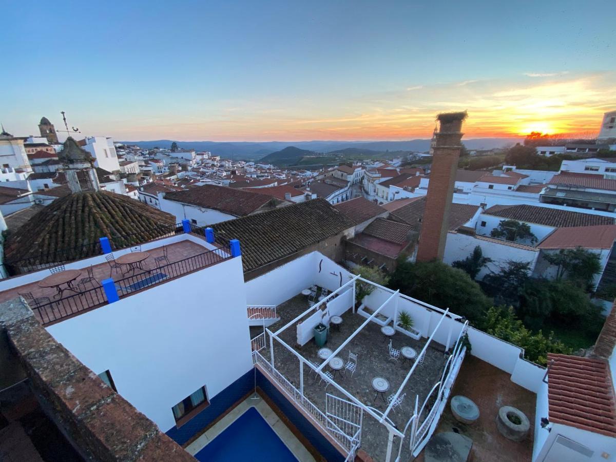 Hotel Rural La Posada De Las Cigueenas جيريز دي لوس كاباليروس المظهر الخارجي الصورة