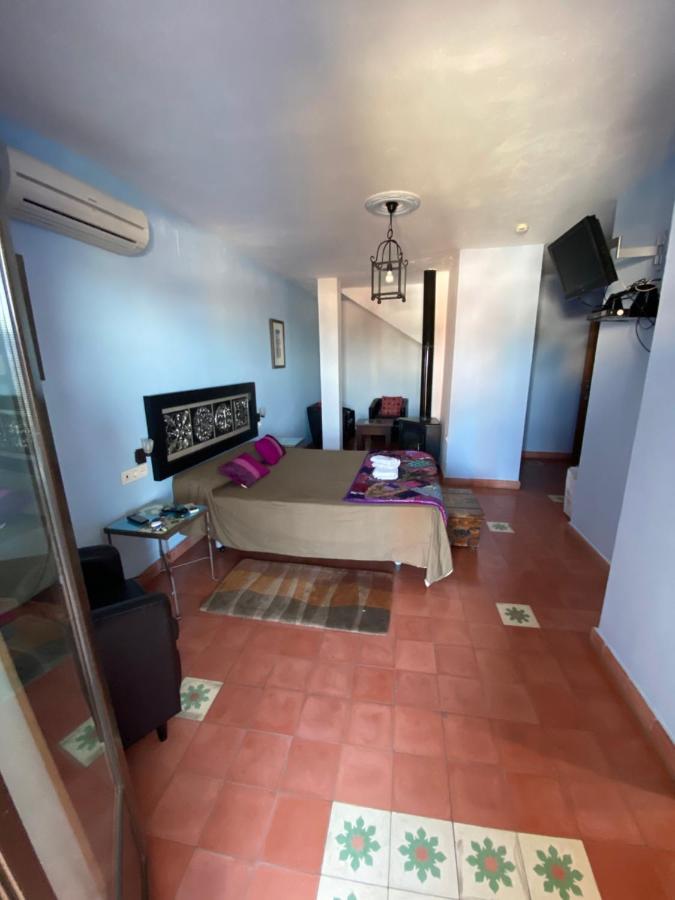 Hotel Rural La Posada De Las Cigueenas جيريز دي لوس كاباليروس المظهر الخارجي الصورة