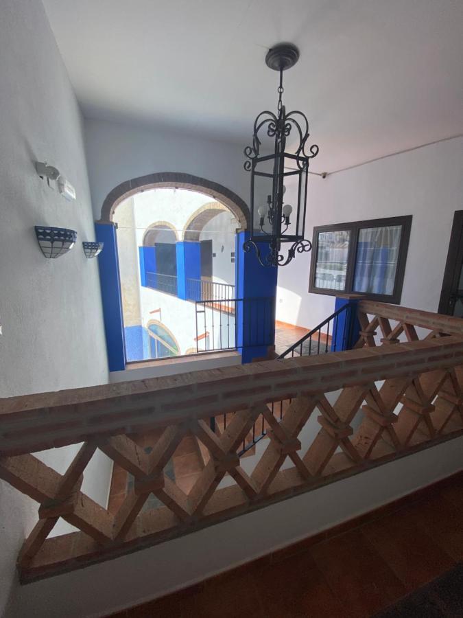 Hotel Rural La Posada De Las Cigueenas جيريز دي لوس كاباليروس المظهر الخارجي الصورة