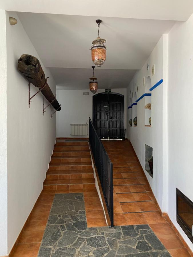 Hotel Rural La Posada De Las Cigueenas جيريز دي لوس كاباليروس المظهر الخارجي الصورة