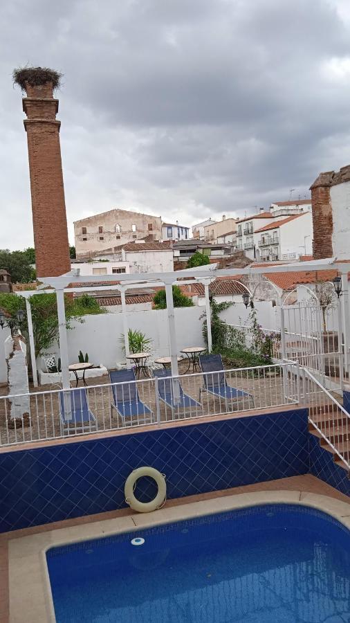 Hotel Rural La Posada De Las Cigueenas جيريز دي لوس كاباليروس المظهر الخارجي الصورة