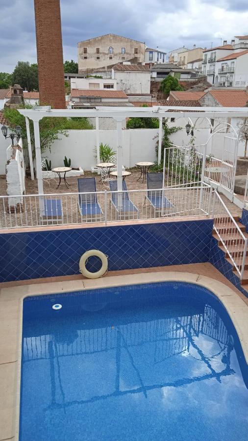 Hotel Rural La Posada De Las Cigueenas جيريز دي لوس كاباليروس المظهر الخارجي الصورة