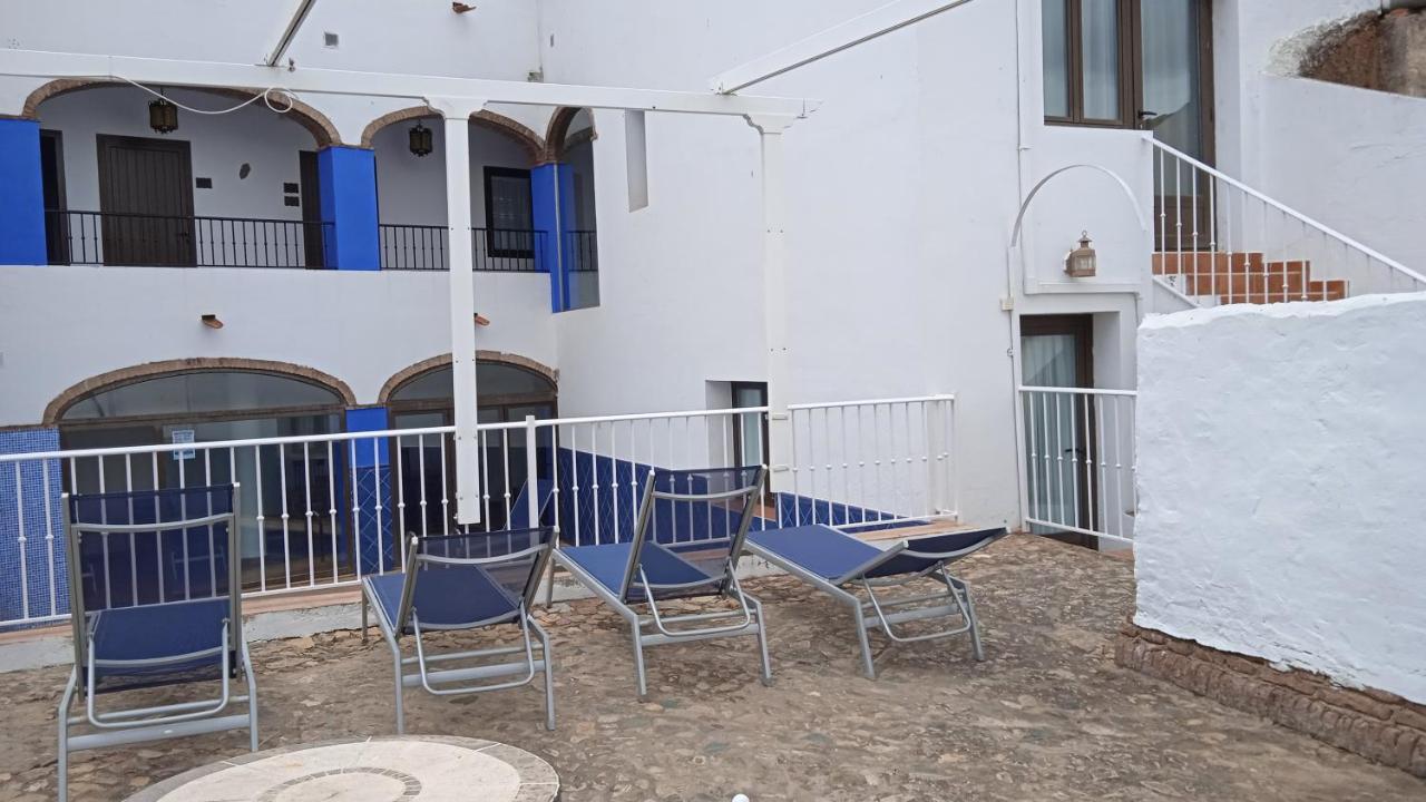 Hotel Rural La Posada De Las Cigueenas جيريز دي لوس كاباليروس المظهر الخارجي الصورة