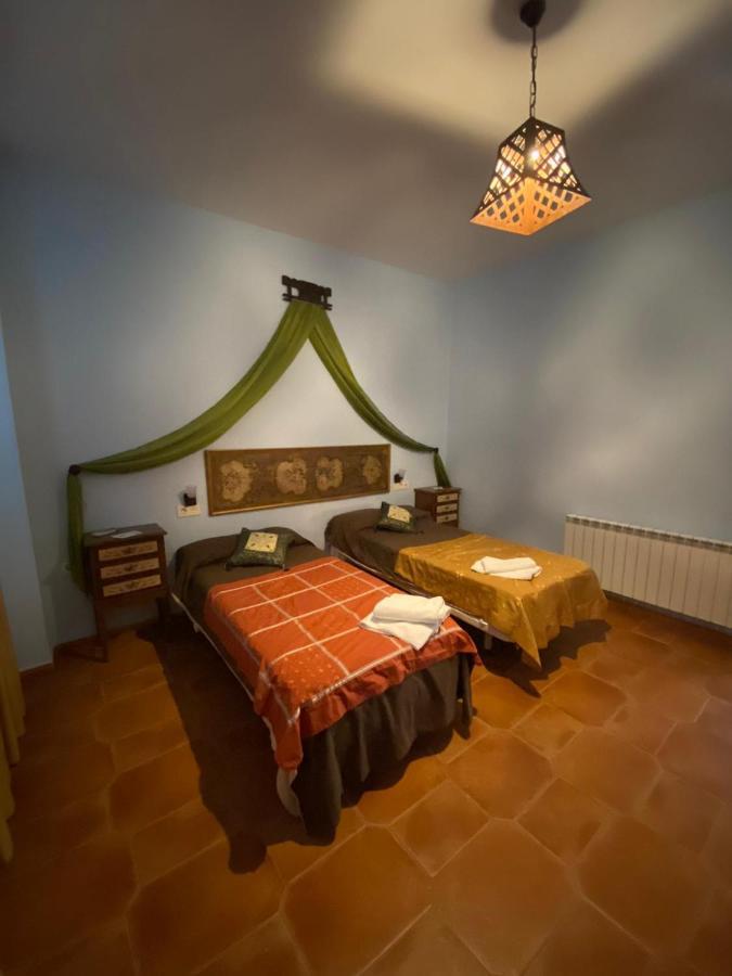 Hotel Rural La Posada De Las Cigueenas جيريز دي لوس كاباليروس المظهر الخارجي الصورة