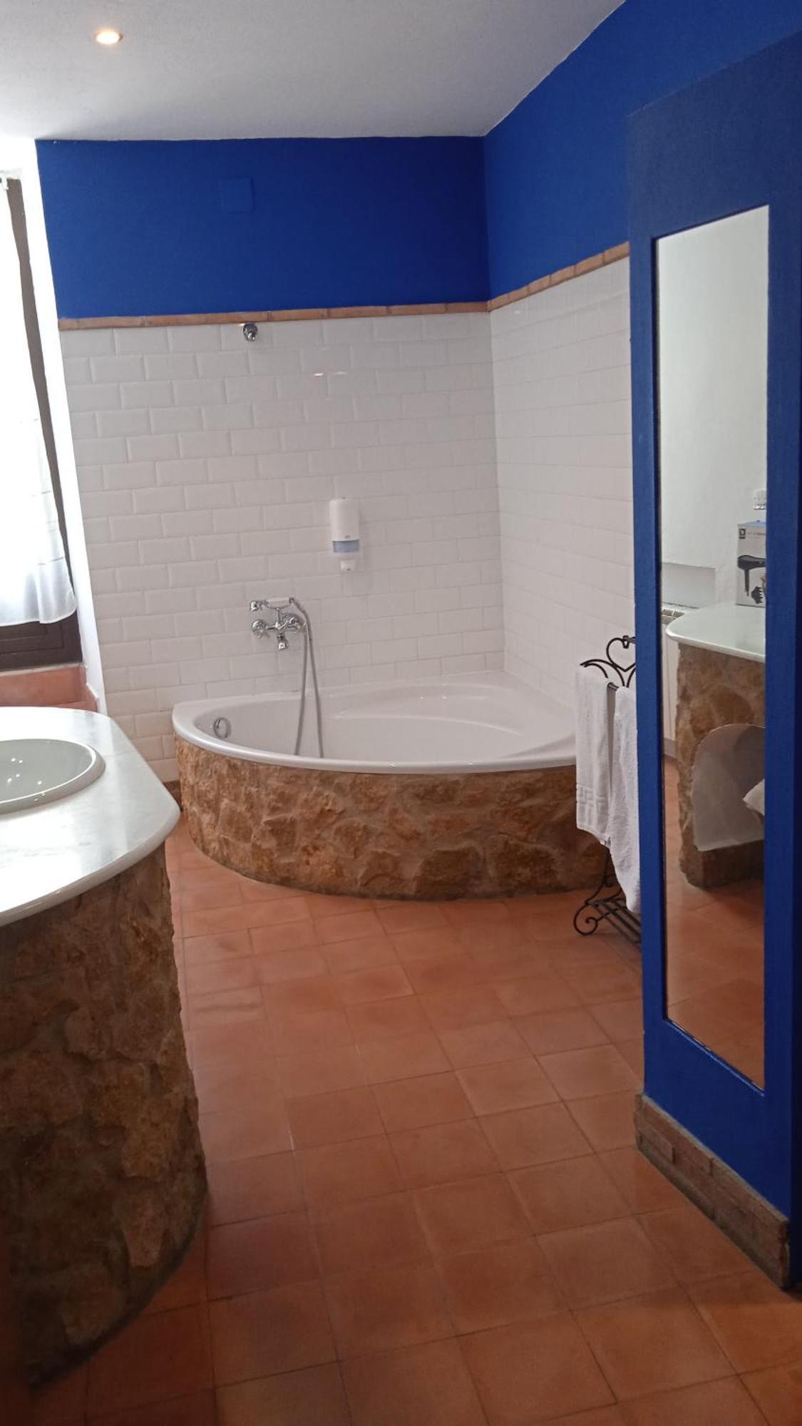 Hotel Rural La Posada De Las Cigueenas جيريز دي لوس كاباليروس المظهر الخارجي الصورة